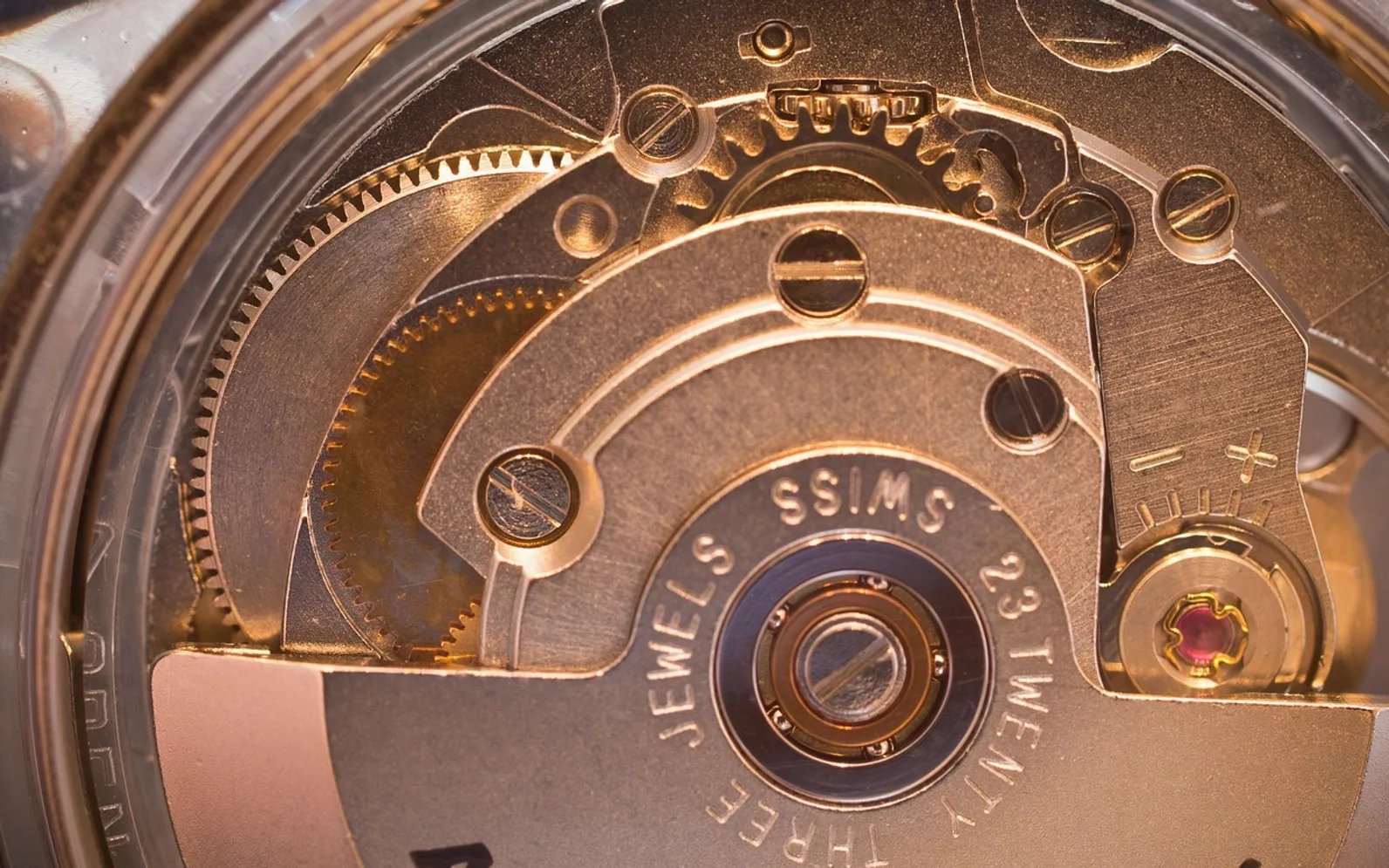 Clockwork, mechanics and automatic watch