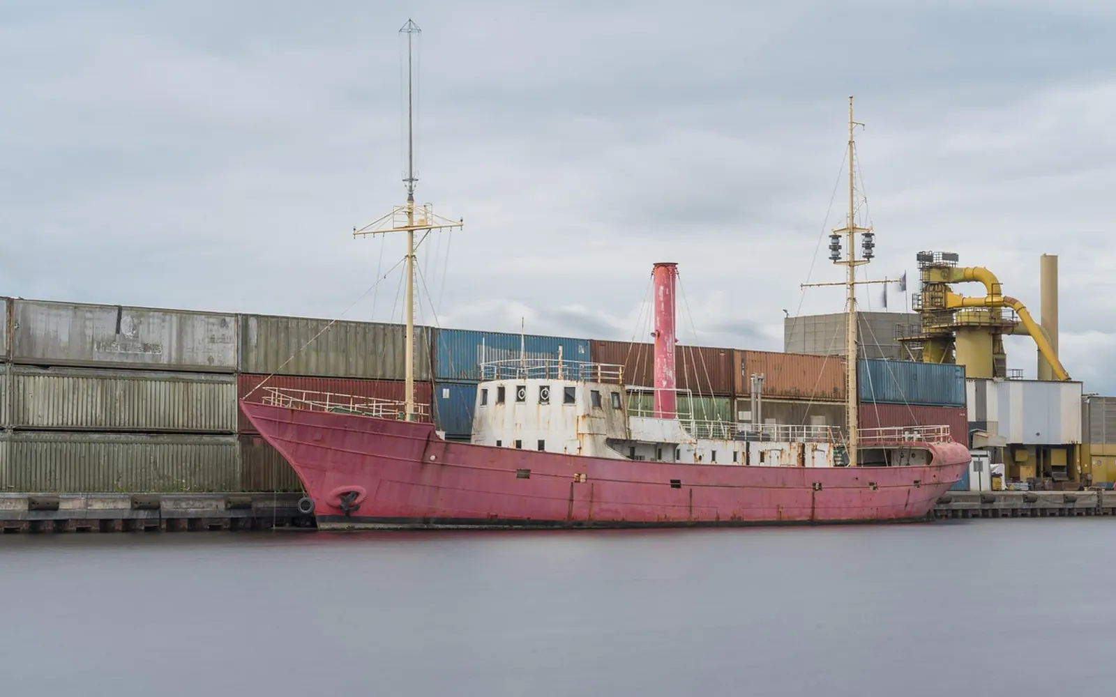 Ship wreck, lightship and given up