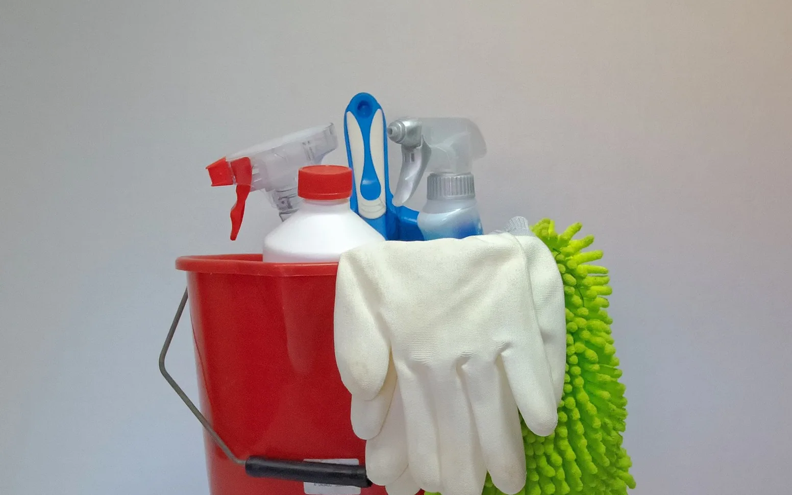 Clean, cleaning bucket and to clean